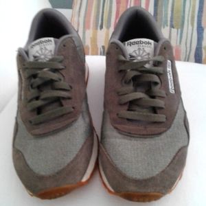 Mens Reebok Classic Gray Lace up Sneakers